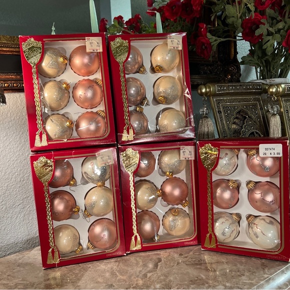 Rare Vintage VICTORIA Collection Christmas glass ornaments lot 30 ornaments USA - Picture 1 of 11